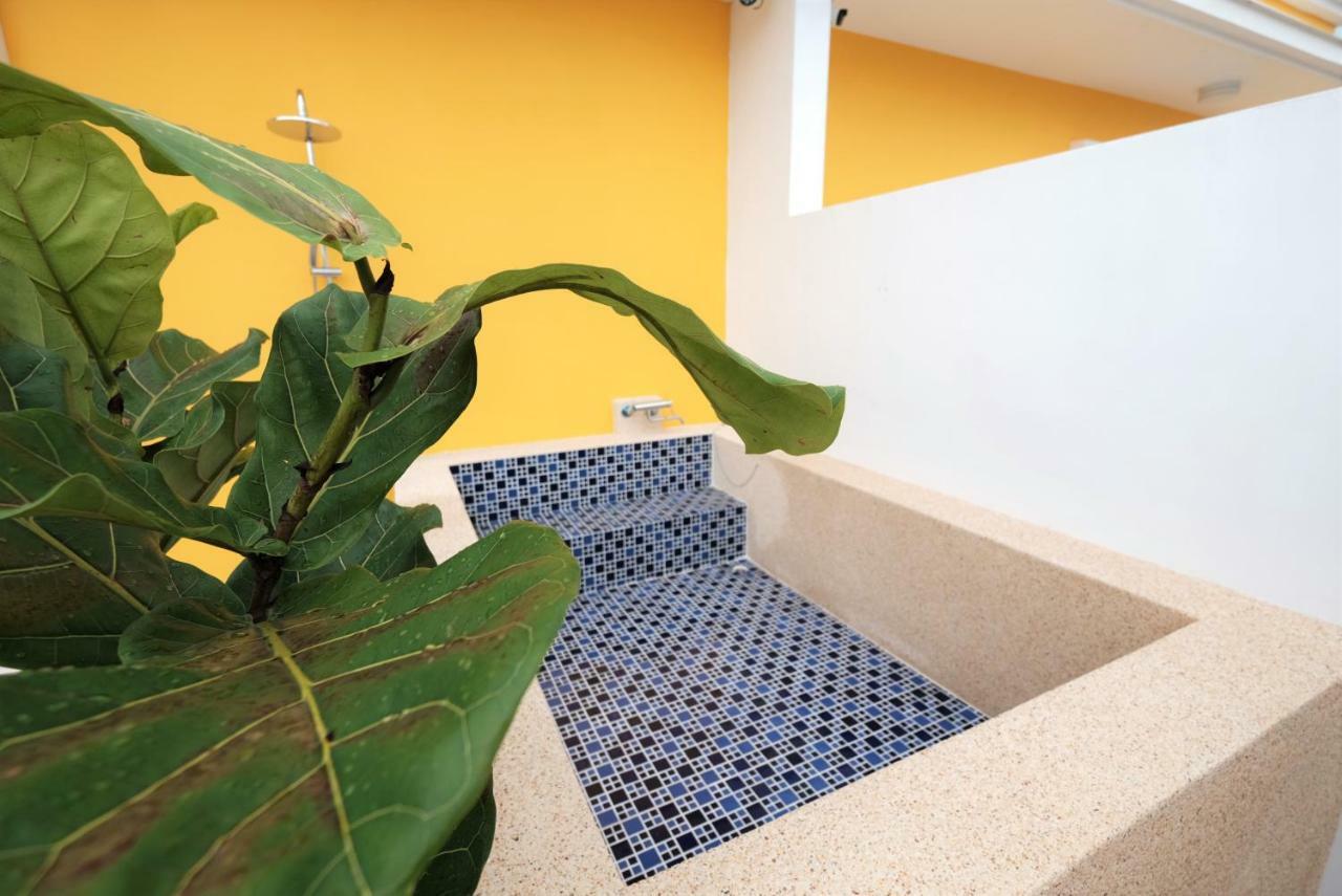 Burano Yellow Villa Hengchun South Gate Exterior photo